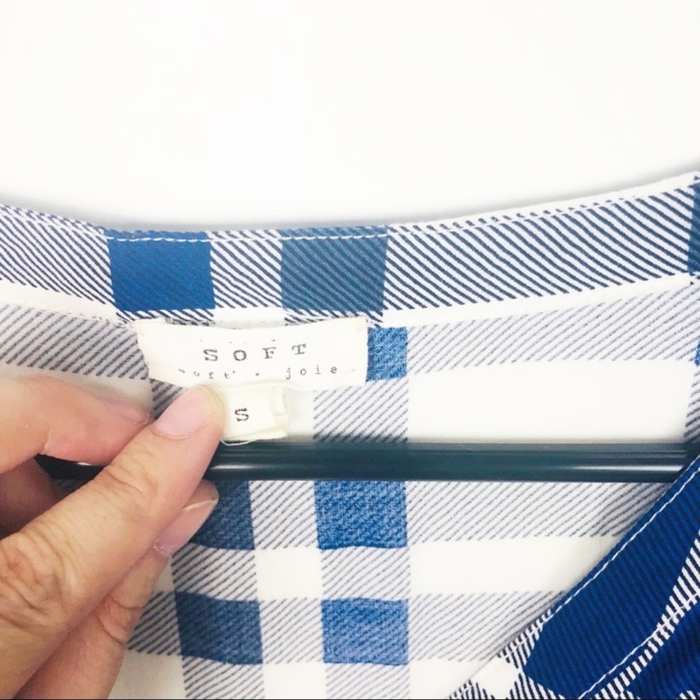 Soft Joie challis "Dane" top in plaid. - Picture 4 of 8